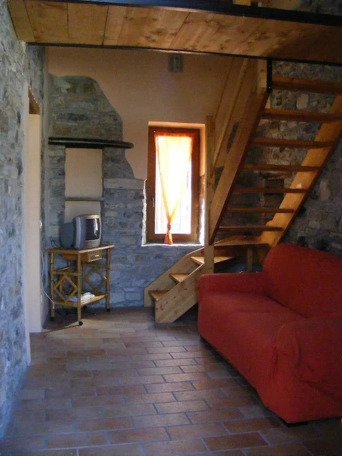 Albergo Diffuso Casa Delle Favole Ferriere Itálie